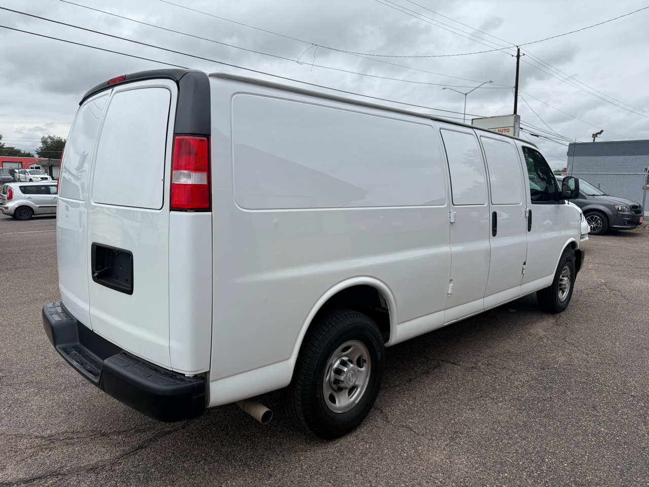 Used 2020 Chevrolet Express 2500 Extended w/ Communications Package image 9
