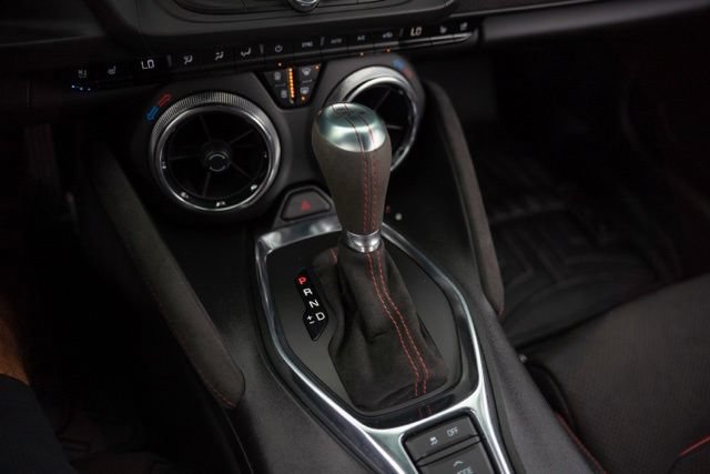 Used 2019 Chevrolet Camaro ZL1 RWD image 27