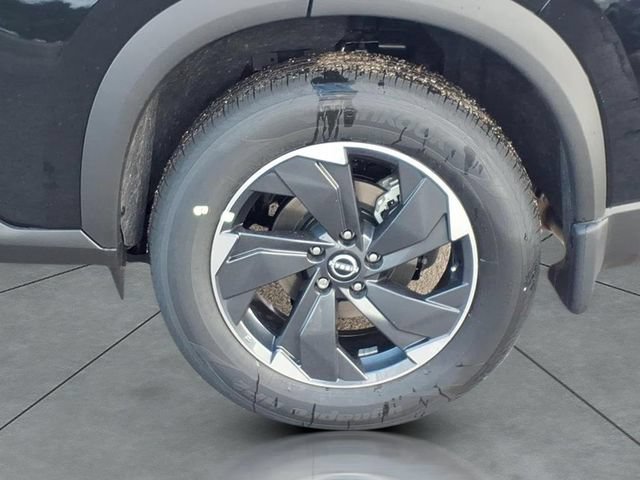 New 2026 Nissan Rogue SV w/ Cold Weather Package AWD/4WD image 4