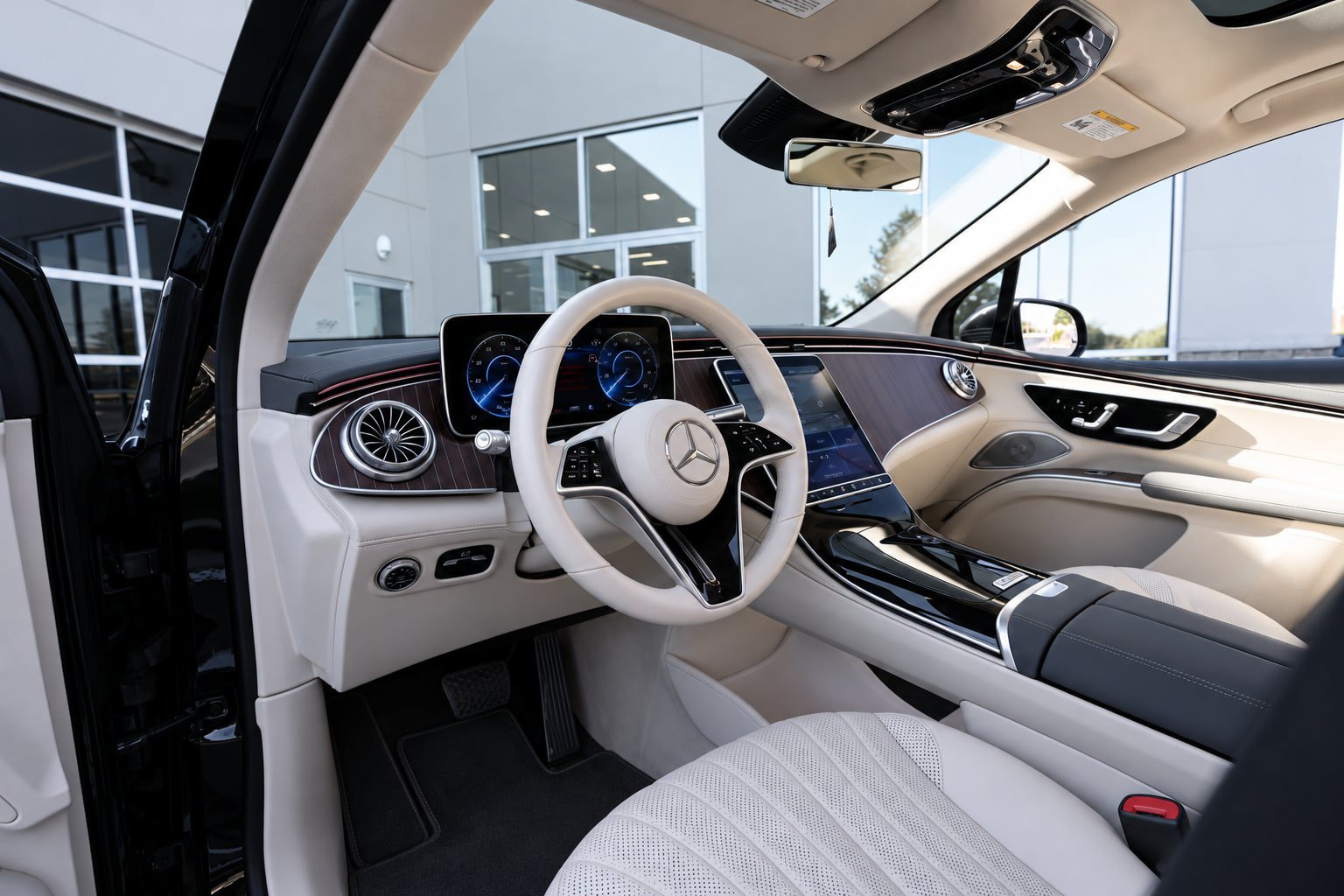 Used 2023 Mercedes-Benz EQS 450+ 4MATIC SUV image 21