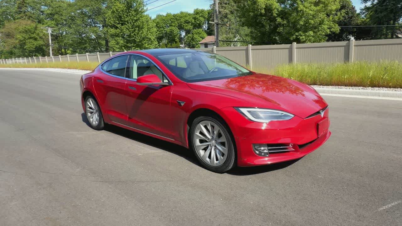 Used 2018 Tesla Model S 75D AWD/4WD image 2
