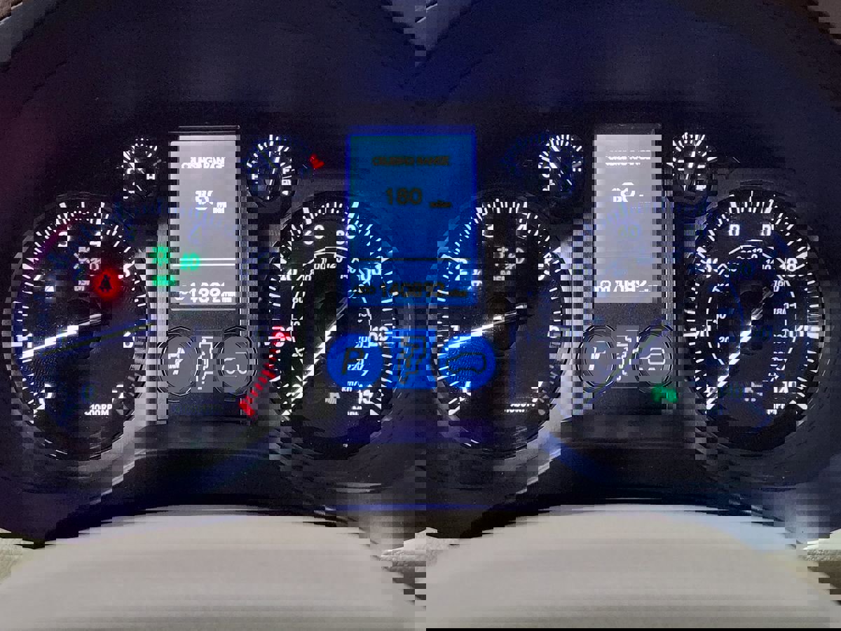 Used 2015 Lexus GX 460 w/ Premium Package image 32