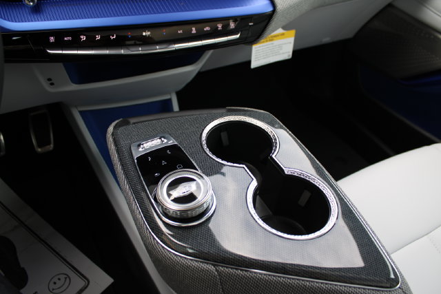 New 2027 Cadillac Optiq Luxury AWD/4WD image 19