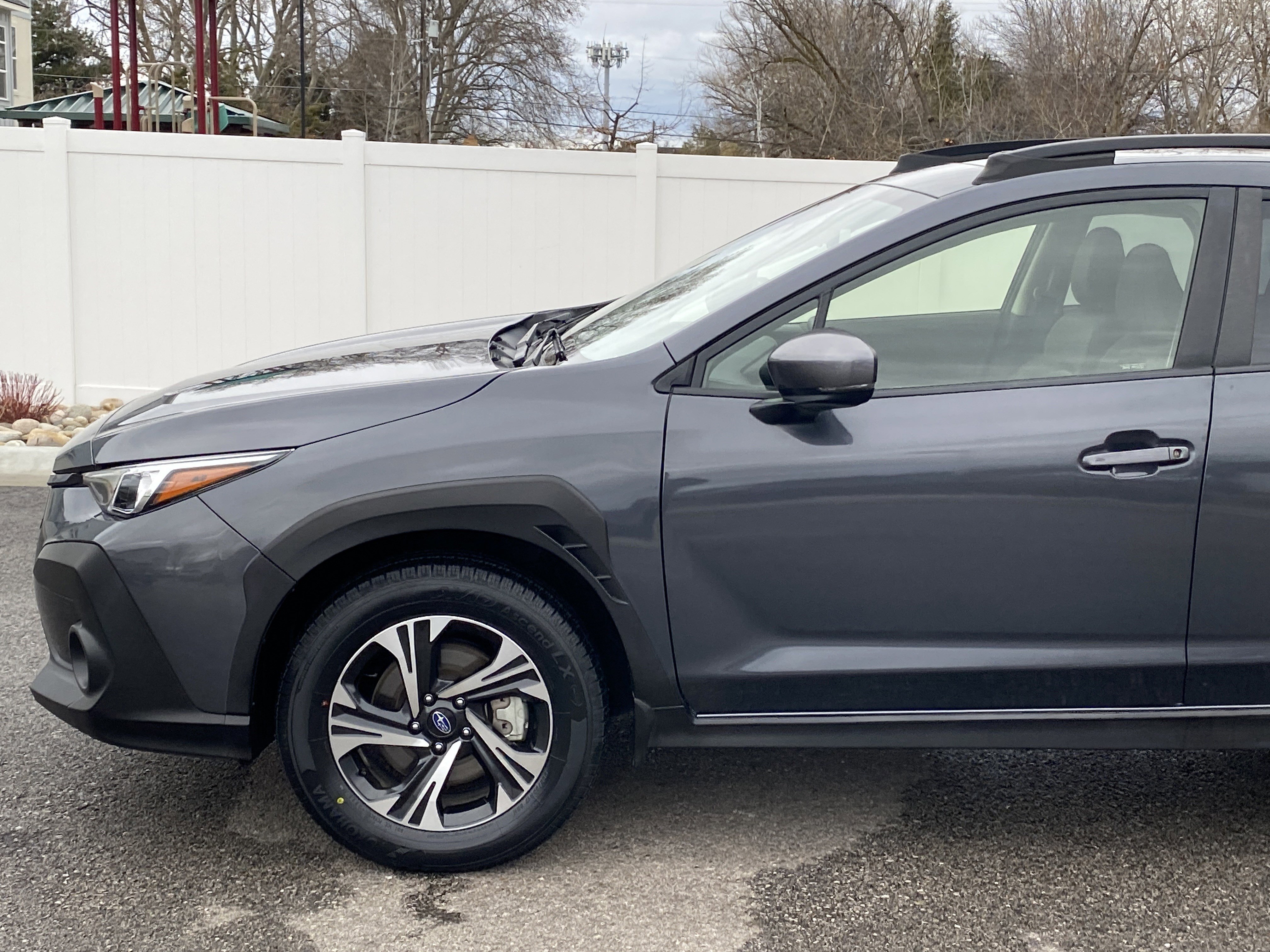 Used 2024 Subaru Crosstrek 2.0i Premium image 2