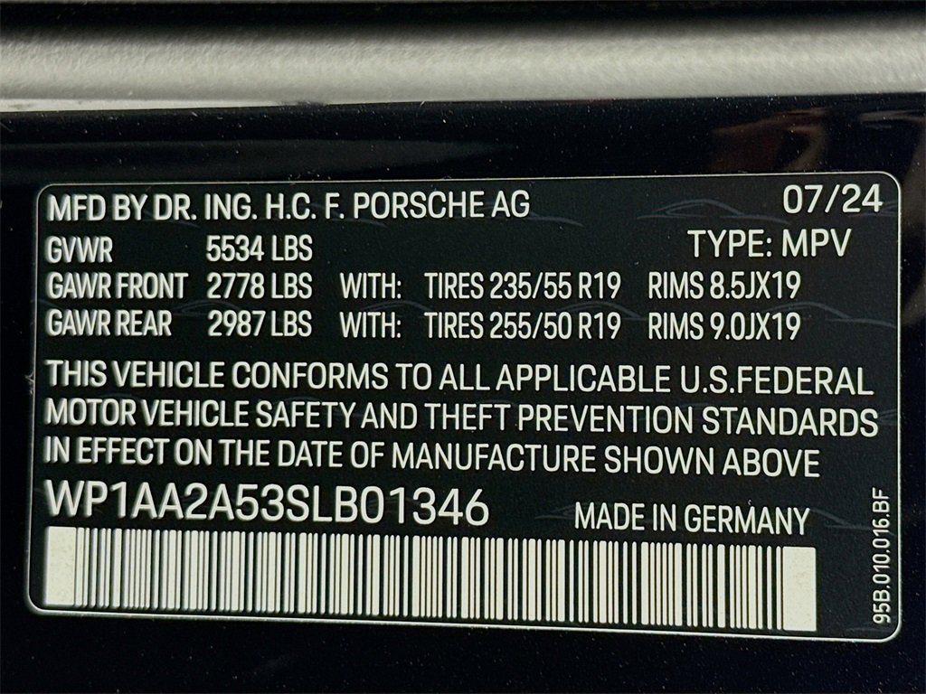 Used 2025 Porsche Macan image 34