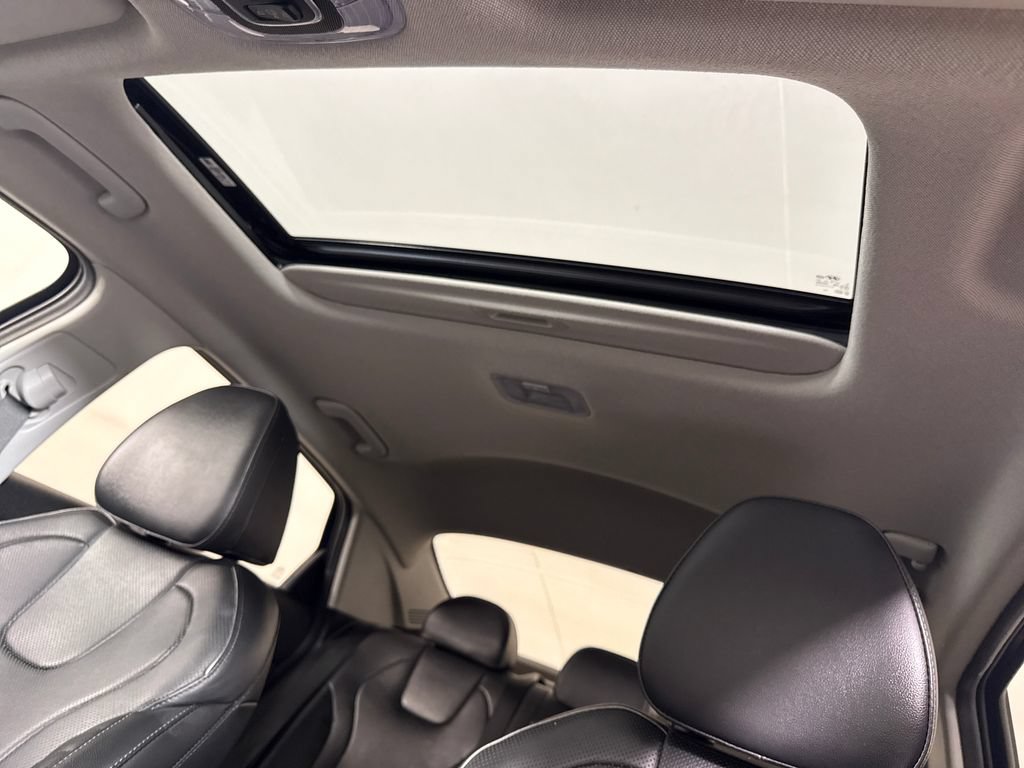 Certified 2023 Hyundai Elantra Limited FWD image 23