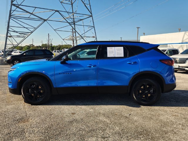 Used 2024 Chevrolet Blazer LT w/ Convenience Package FWD image 4