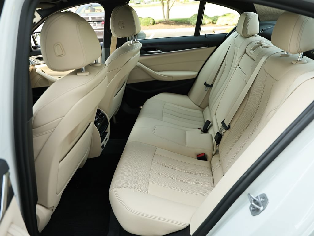 Used 2022 BMW 530i xDrive w/ Convenience Package AWD/4WD image 25