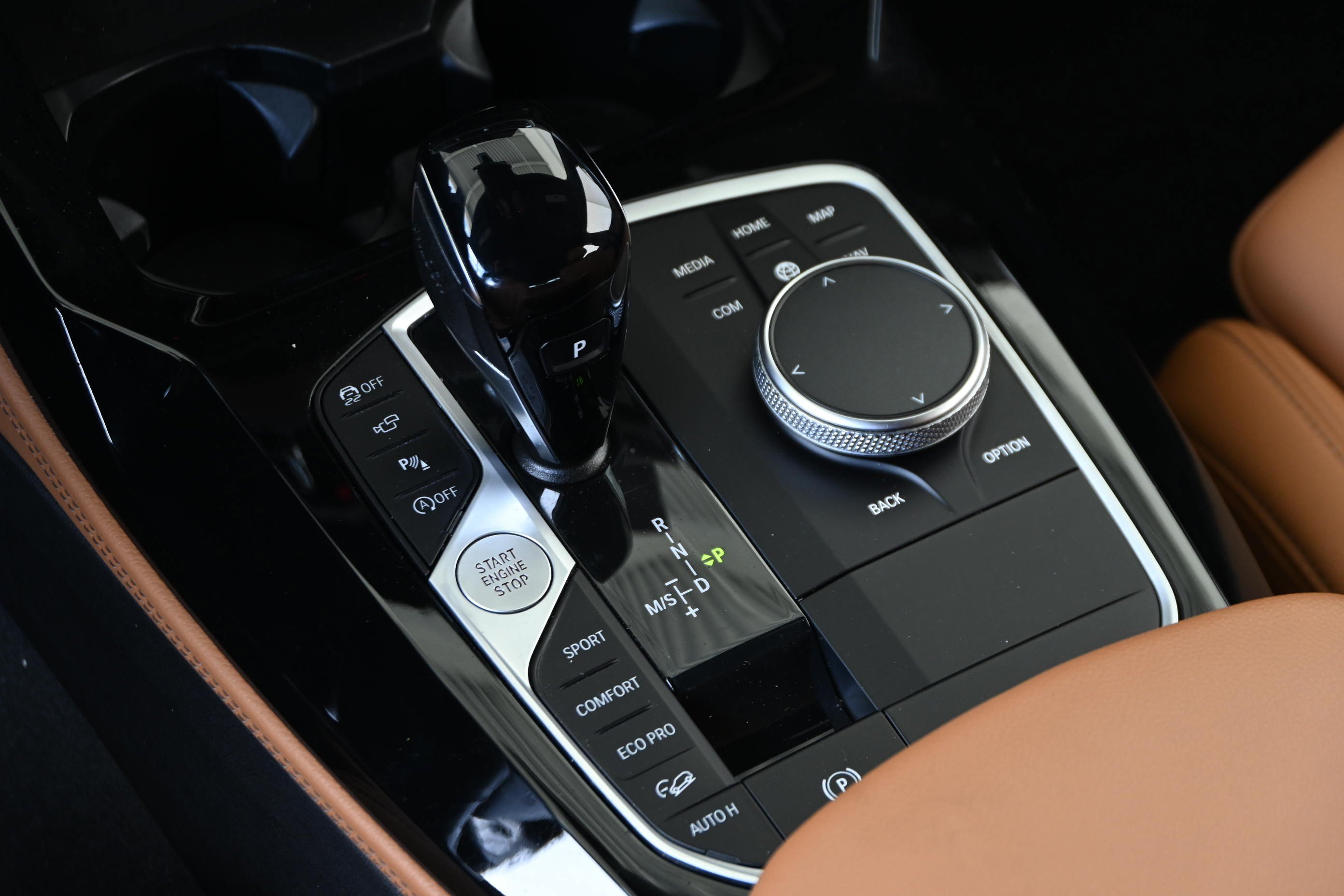 Certified 2025 BMW X4 xDrive30i AWD/4WD image 35