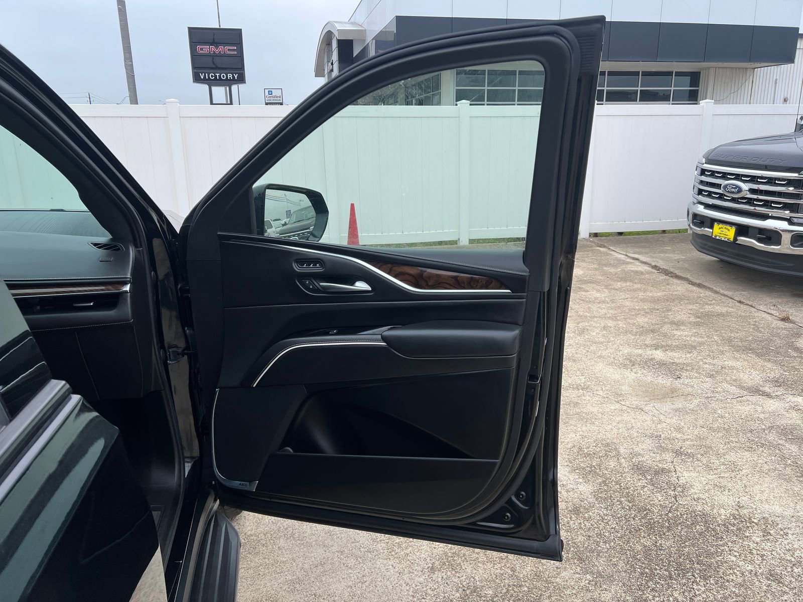 Used 2021 Cadillac Escalade Sport Platinum RWD image 10