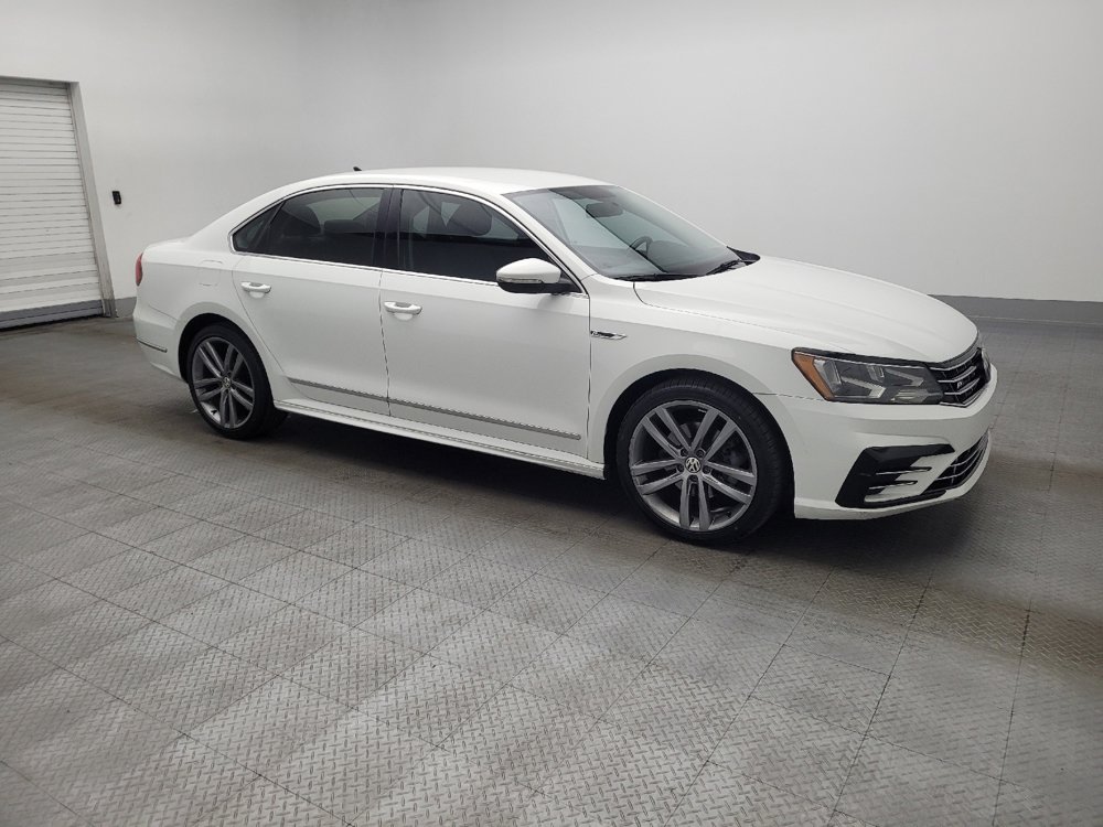 Used 2017 Volkswagen Passat 1.8T R-Line image 11