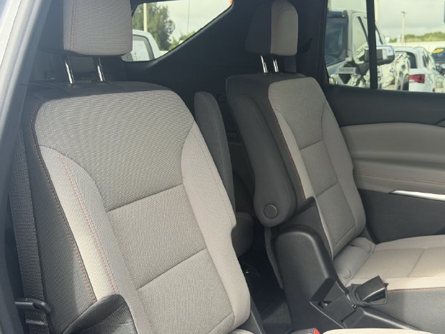 Used 2026 Chevrolet Traverse LT w/ Driver Confidence Package FWD image 22