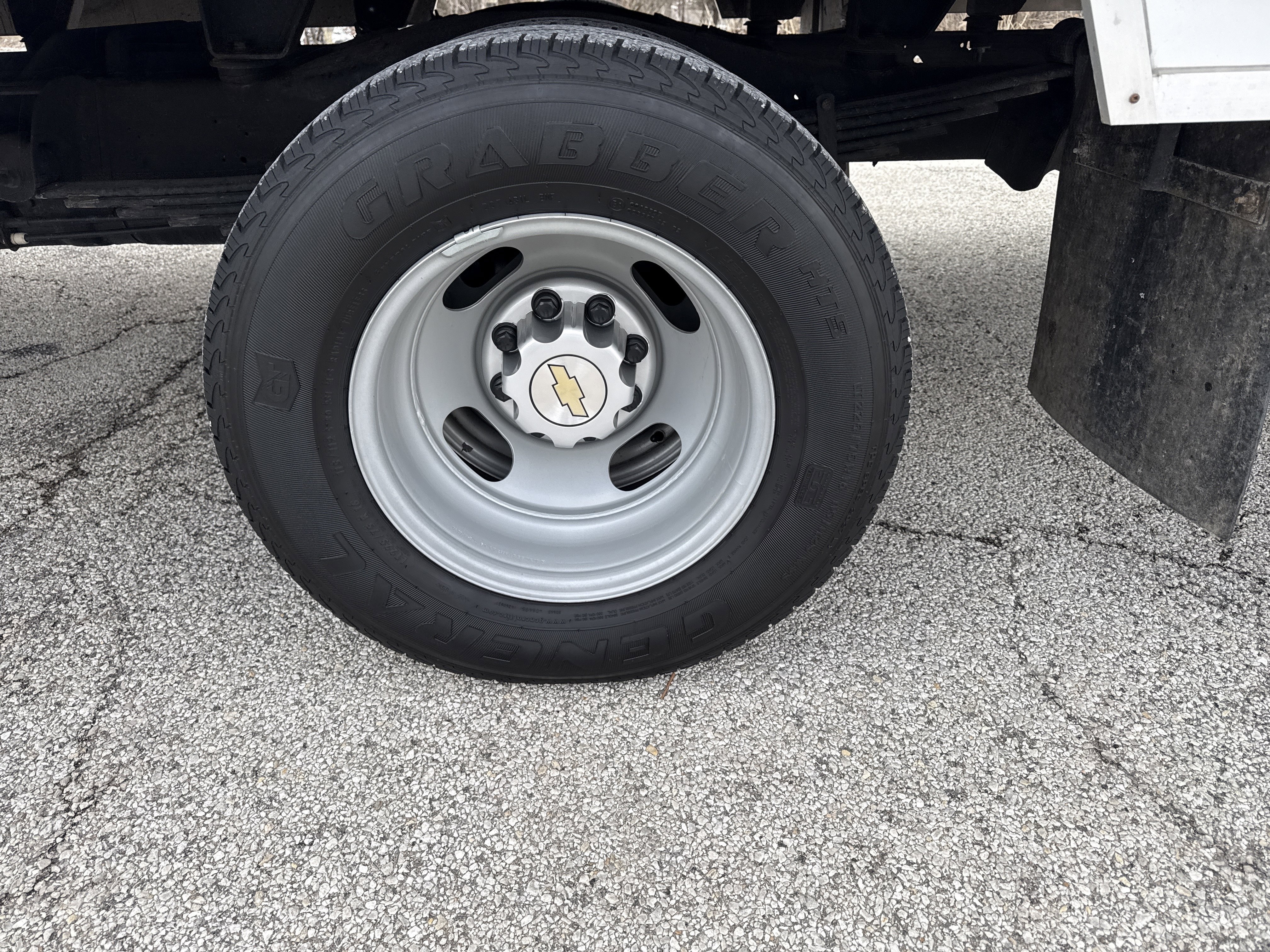 Used 2023 Chevrolet Express 3500 w/ Power Convenience Package image 13