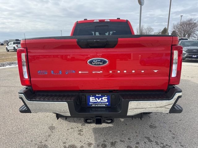 New 2026 Ford F350 XLT w/ FX4 Off-Road Package AWD/4WD image 4