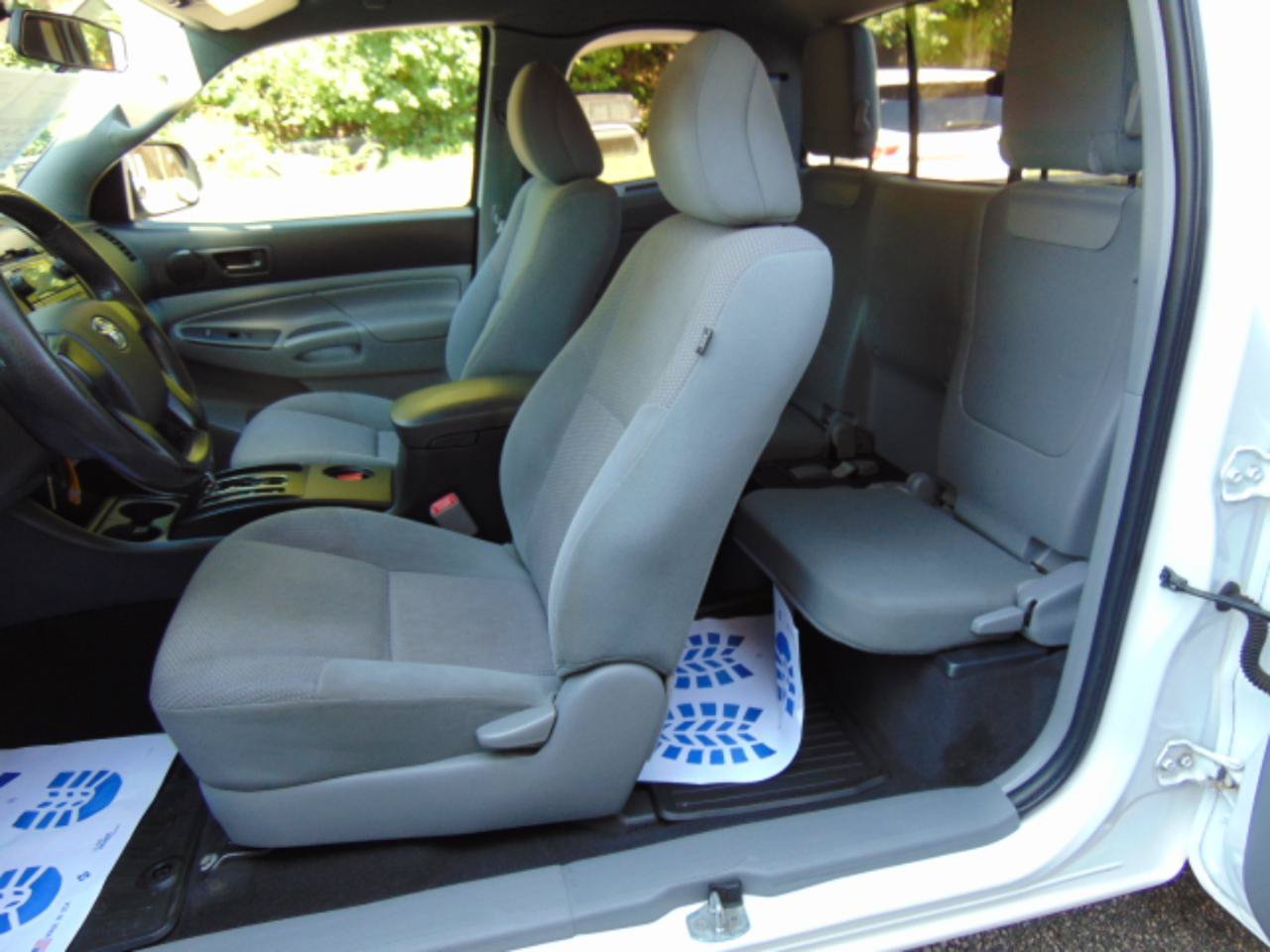 Used 2012 Toyota Tacoma 4x4 Access Cab V6 w/ Convenience Pkg image 5