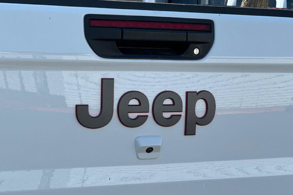 New 2026 Jeep Gladiator Rubicon w/ Safety Group AWD/4WD image 25