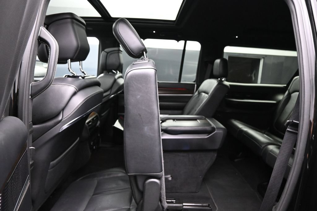 Used 2024 Jeep Grand Wagoneer L 4WD image 32