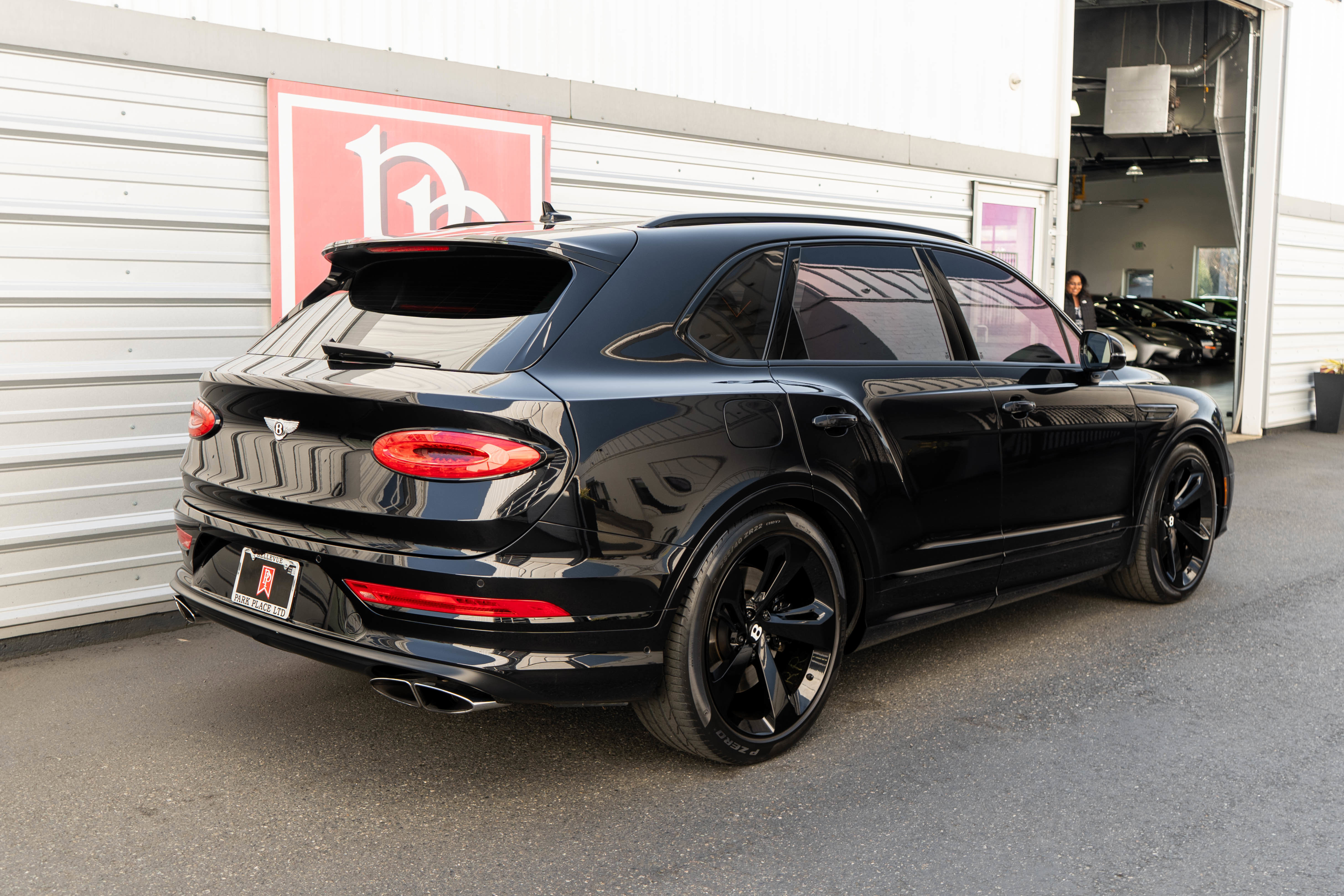 Used 2022 Bentley Bentayga image 49