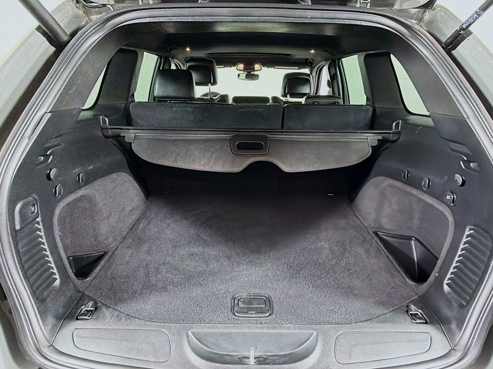 Used 2020 Jeep Grand Cherokee Altitude image 24