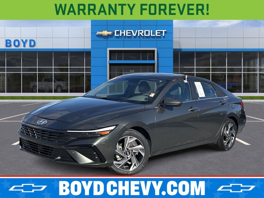 Used 2025 Hyundai Elantra SEL image 1