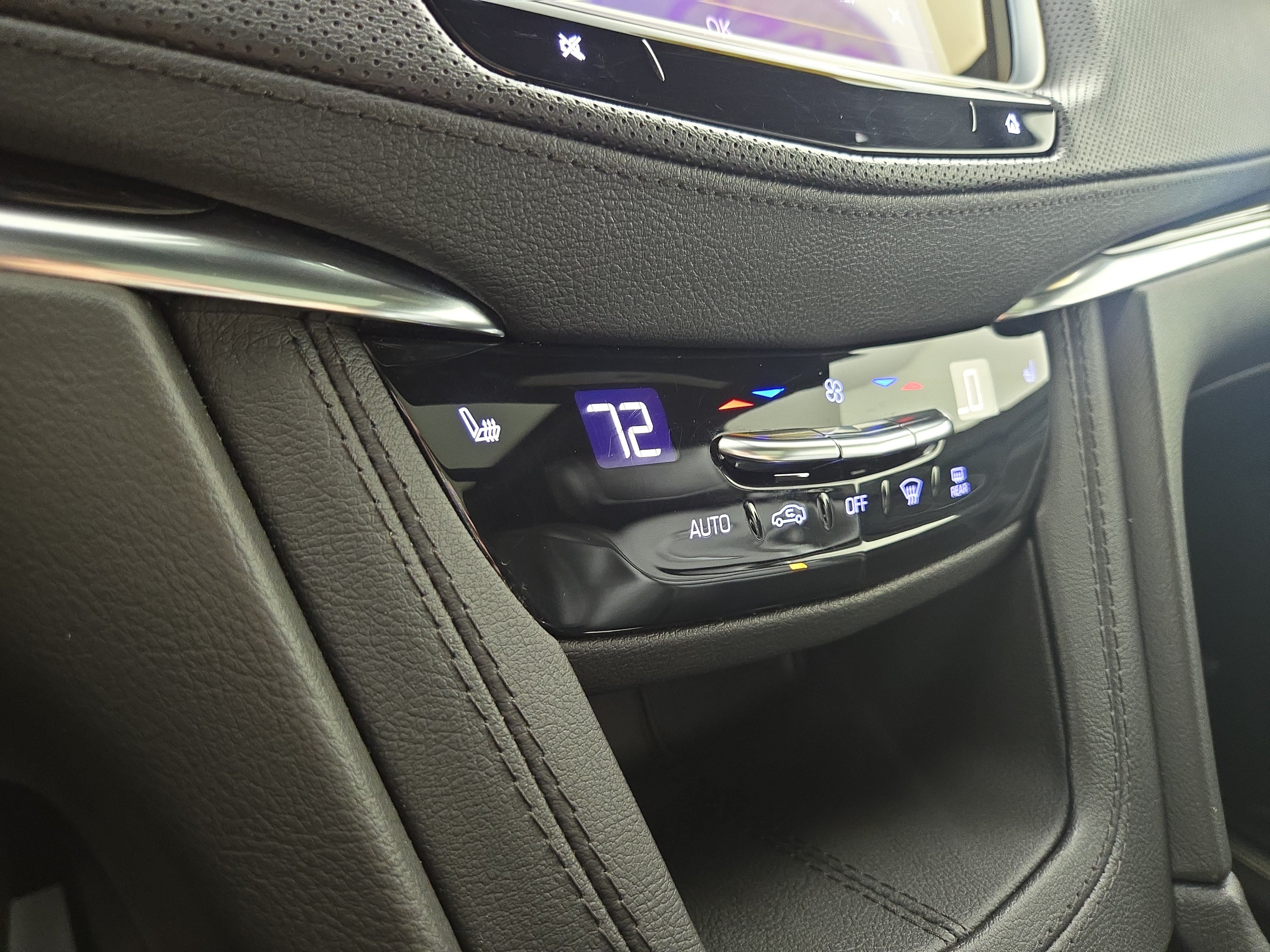 Certified 2023 Cadillac XT5 Premium Luxury w/ LPO, Floor Liner Package AWD/4WD image 27