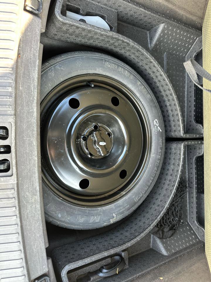 Used 2016 Lincoln MKX Reserve w/ Climate Package image 11