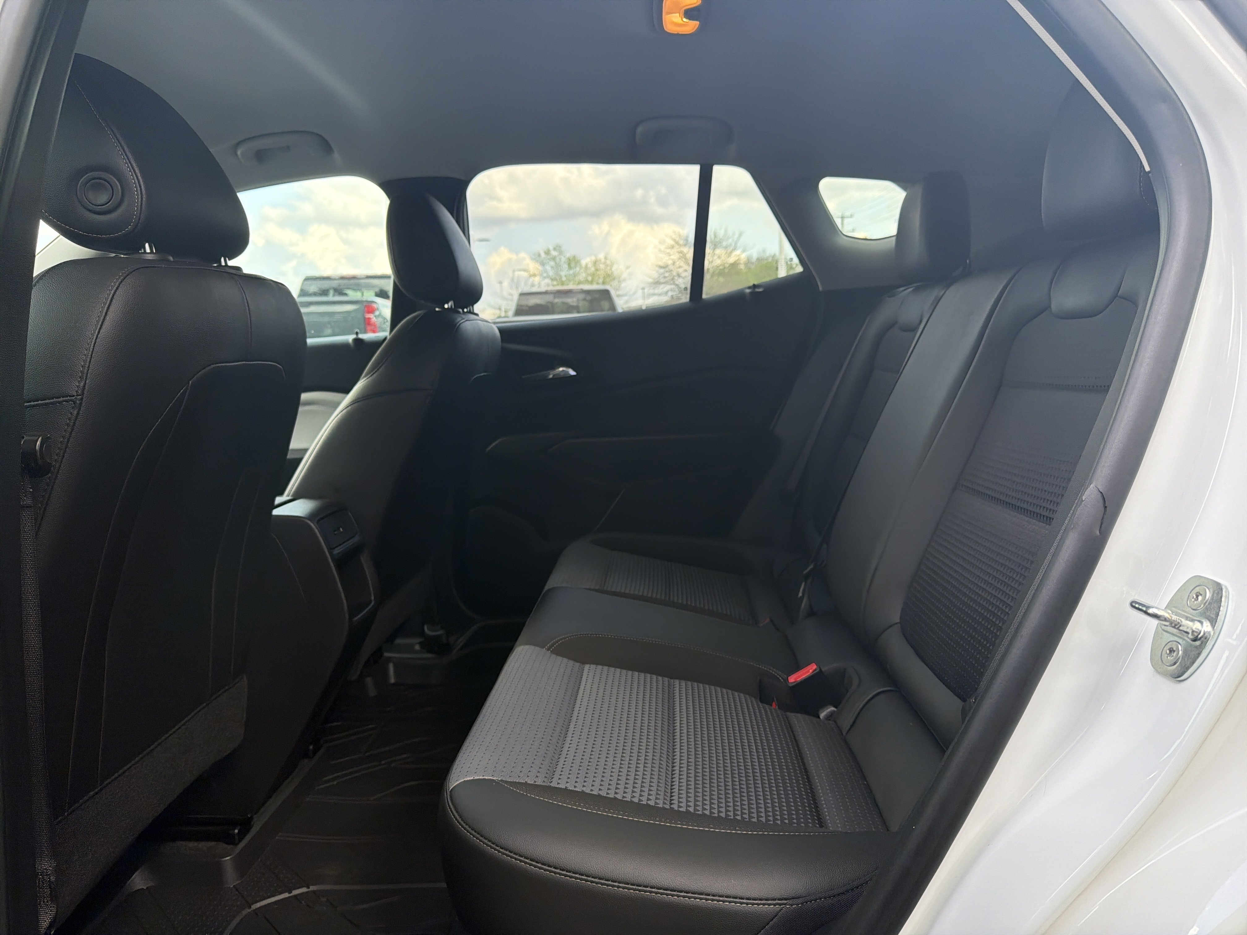 Used 2024 Chevrolet Trax LT image 29