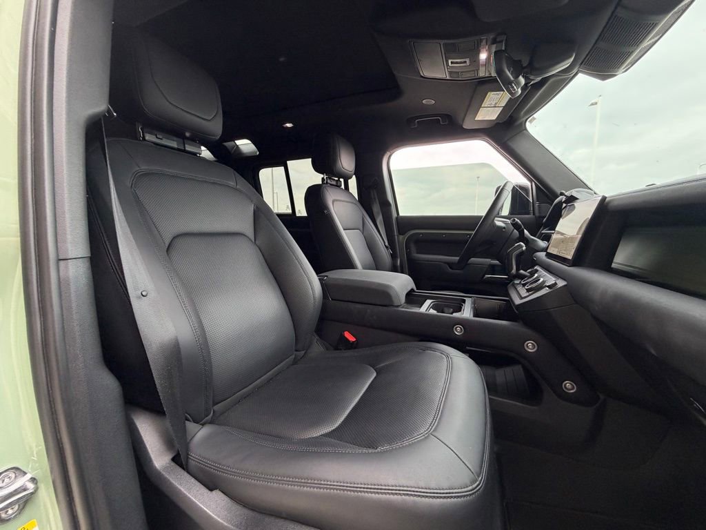 Used 2023 Land Rover Defender 110 75th Limited Edition AWD/4WD image 25