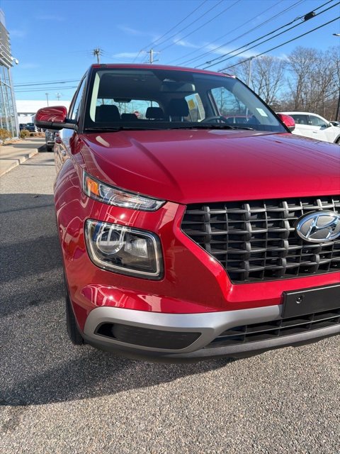 Certified 2026 Hyundai Venue SE image 3