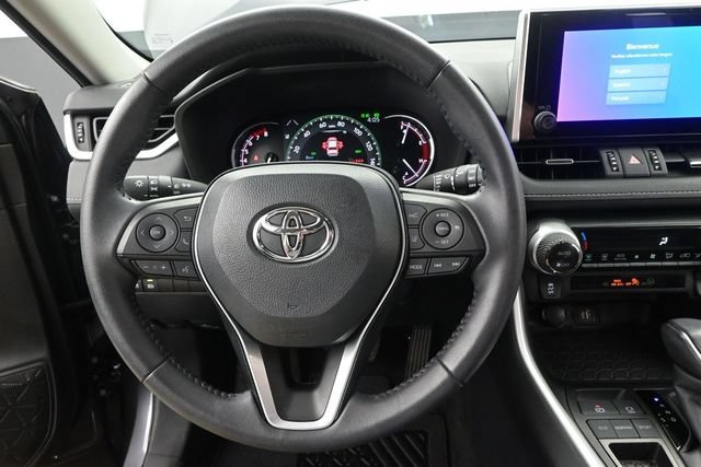Used 2024 Toyota RAV4 XLE Premium FWD image 5