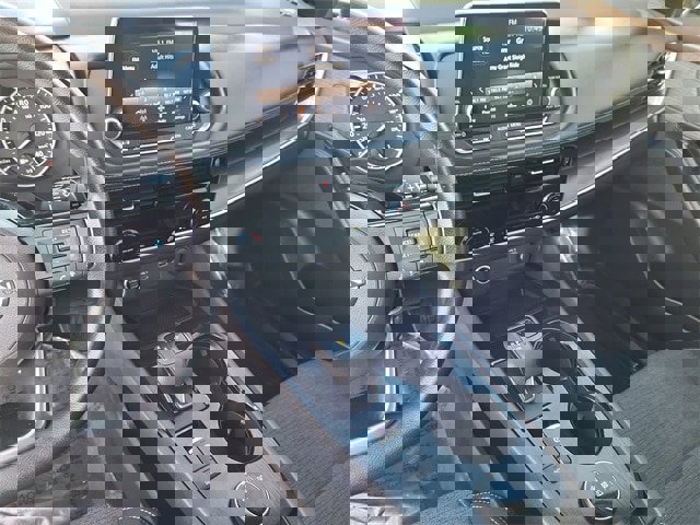 Used 2022 Nissan Rogue SV image 14