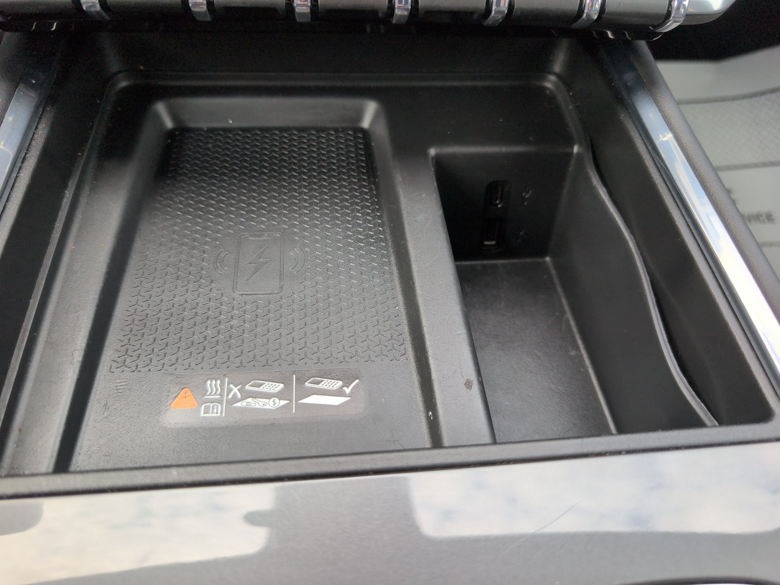 Used 2025 GMC Acadia Elevation FWD image 29