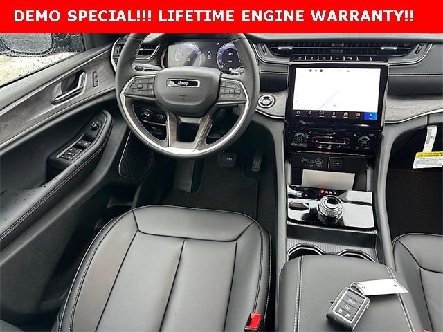 New 2025 Jeep Grand Cherokee L Limited w/ Black Appearance Package image 19