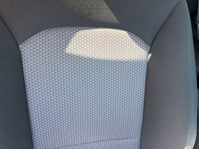 Certified 2025 Kia Soul LX w/ LX Technology Package FWD image 32