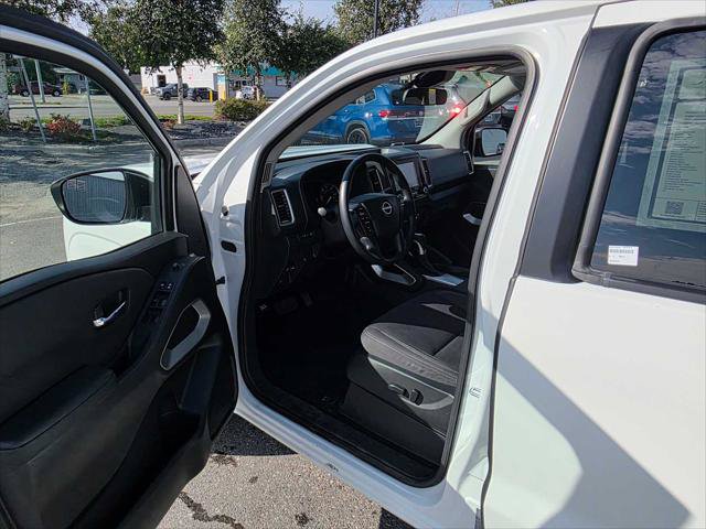 Used 2024 Nissan Frontier SV AWD/4WD image 19