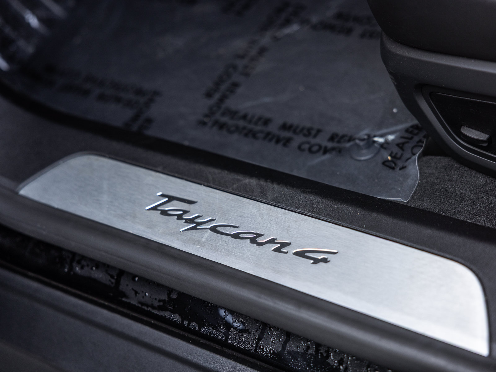 Certified 2025 Porsche Taycan AWD/4WD image 20