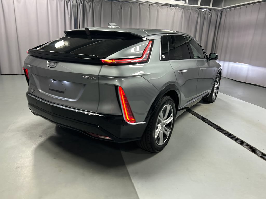Used 2024 Cadillac Lyriq Tech AWD/4WD image 7