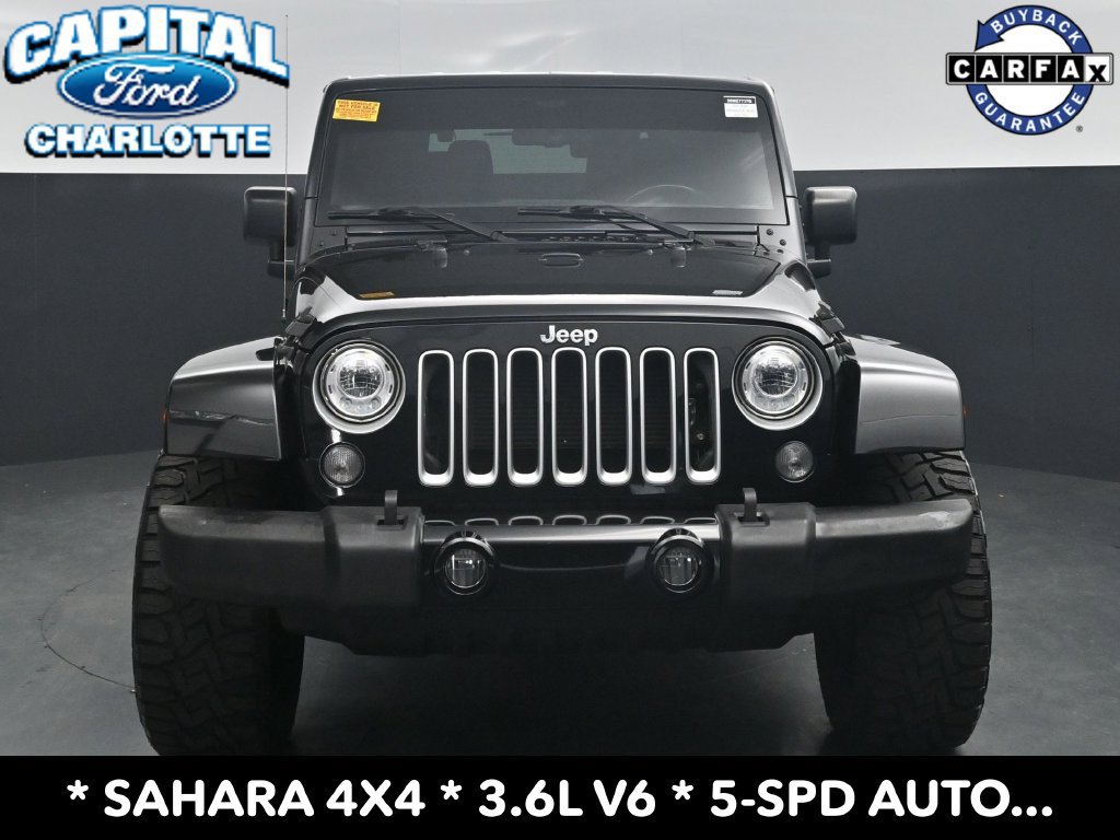 Used 2017 Jeep Wrangler Sahara w/ Connectivity Group AWD/4WD image 2