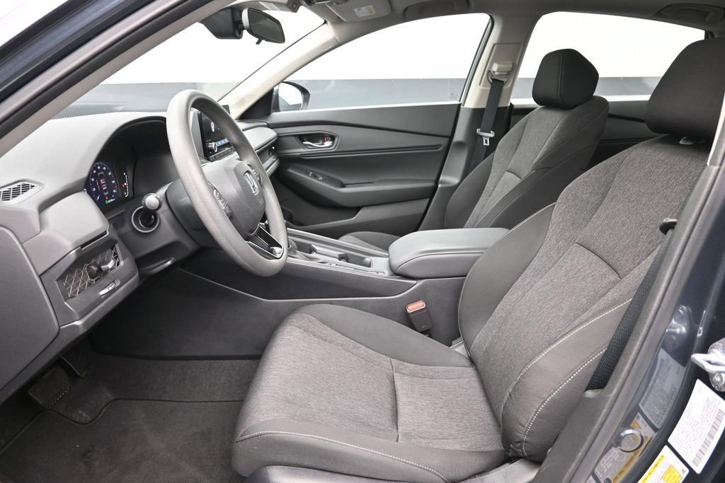Used 2023 Honda Accord EX image 12