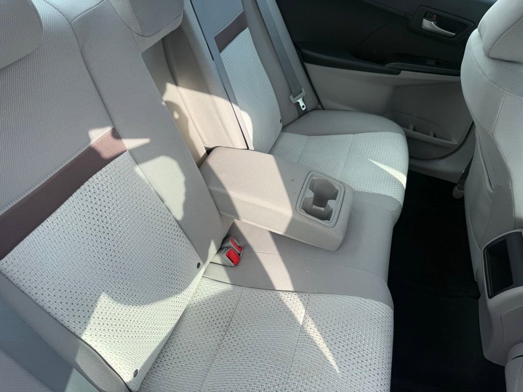 Used 2012 Toyota Camry LE image 38