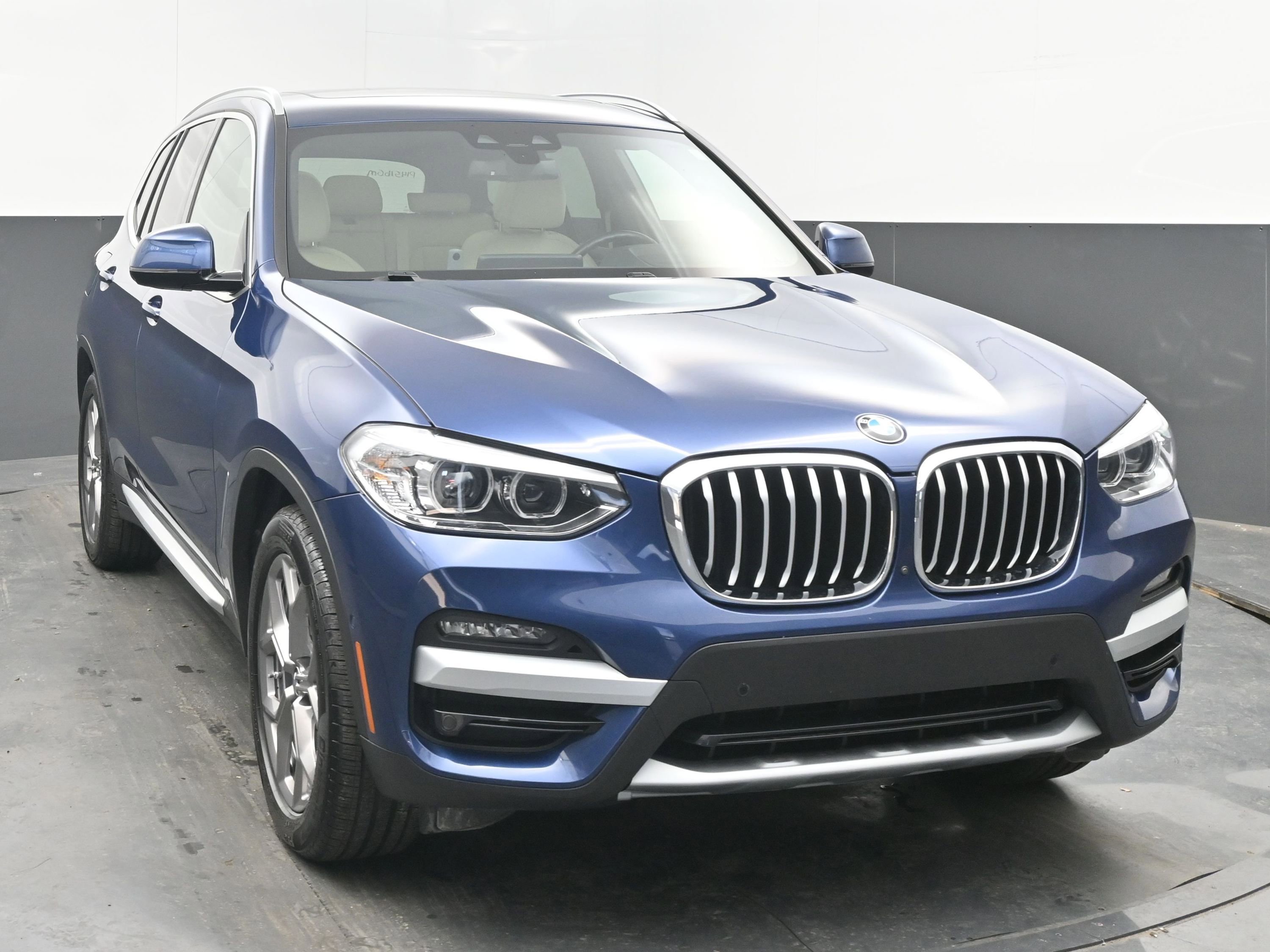 Used 2021 BMW X3 xDrive30i w/ Premium Package image 3