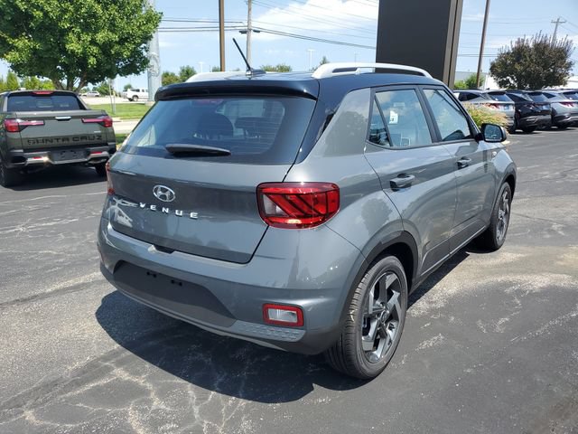 New 2026 Hyundai Venue SEL FWD image 4