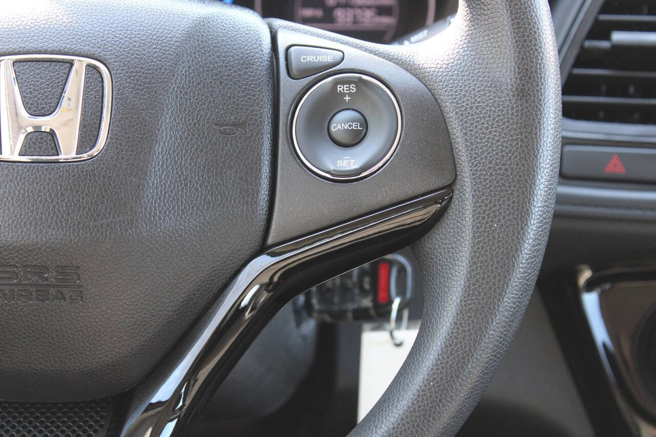 Used 2016 Honda HR-V LX image 38