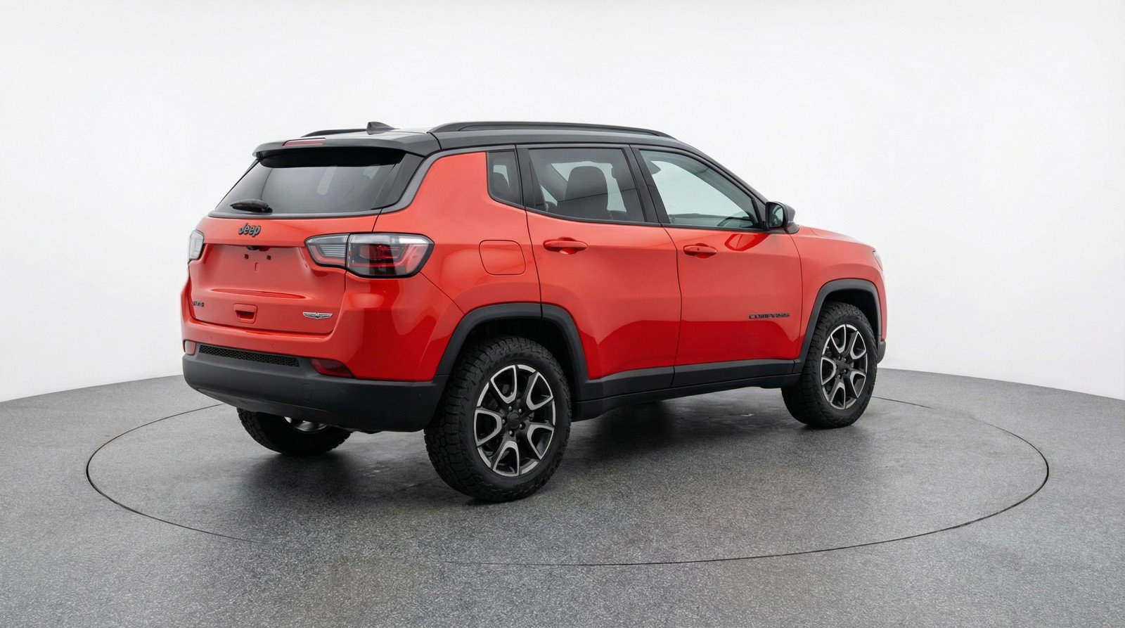 Used 2025 Jeep Compass Trailhawk AWD/4WD image 9