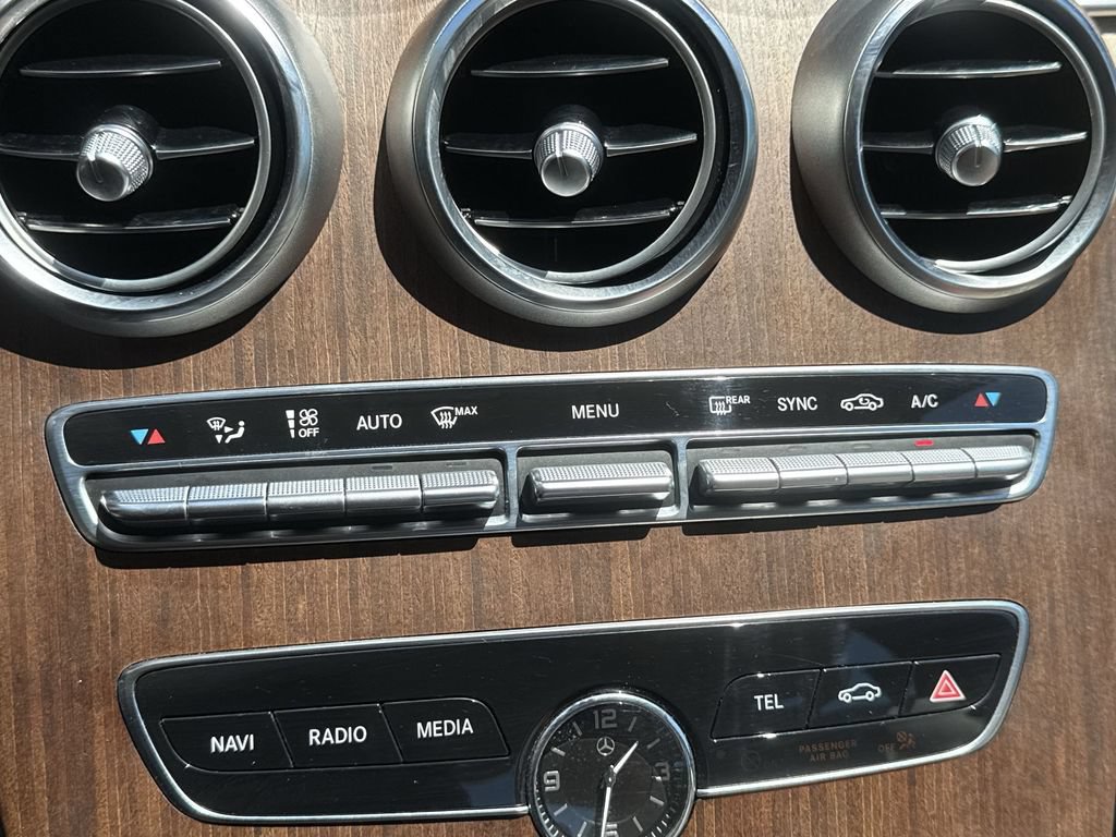 Used 2019 Mercedes-Benz C 300 4MATIC Sedan image 17
