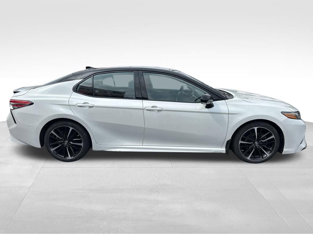 Used 2019 Toyota Camry XSE image 7