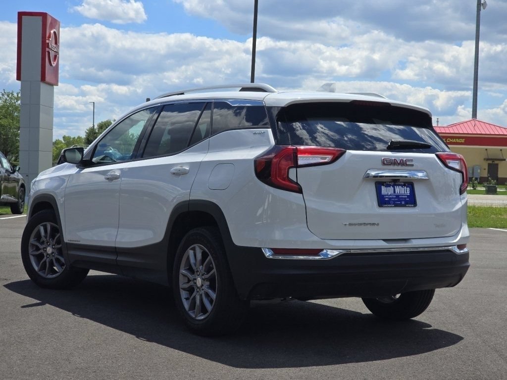 Used 2024 GMC Terrain SLT FWD image 15