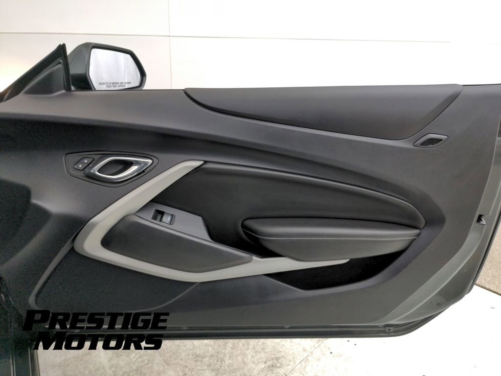 Used 2016 Chevrolet Camaro LT RWD image 36