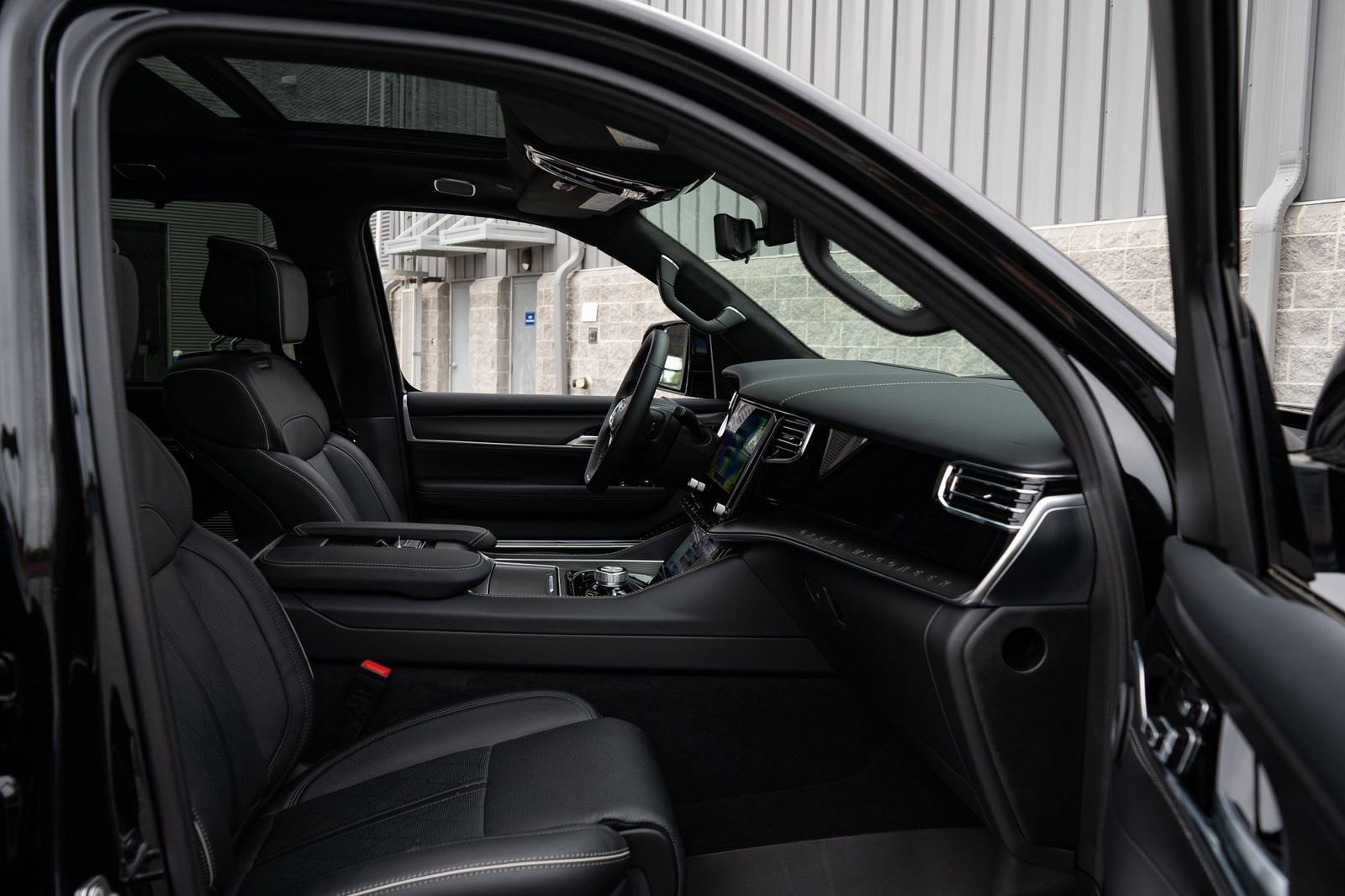 Used 2024 Jeep Grand Wagoneer L Series II w/ Quick Order Packagew 28T image 43