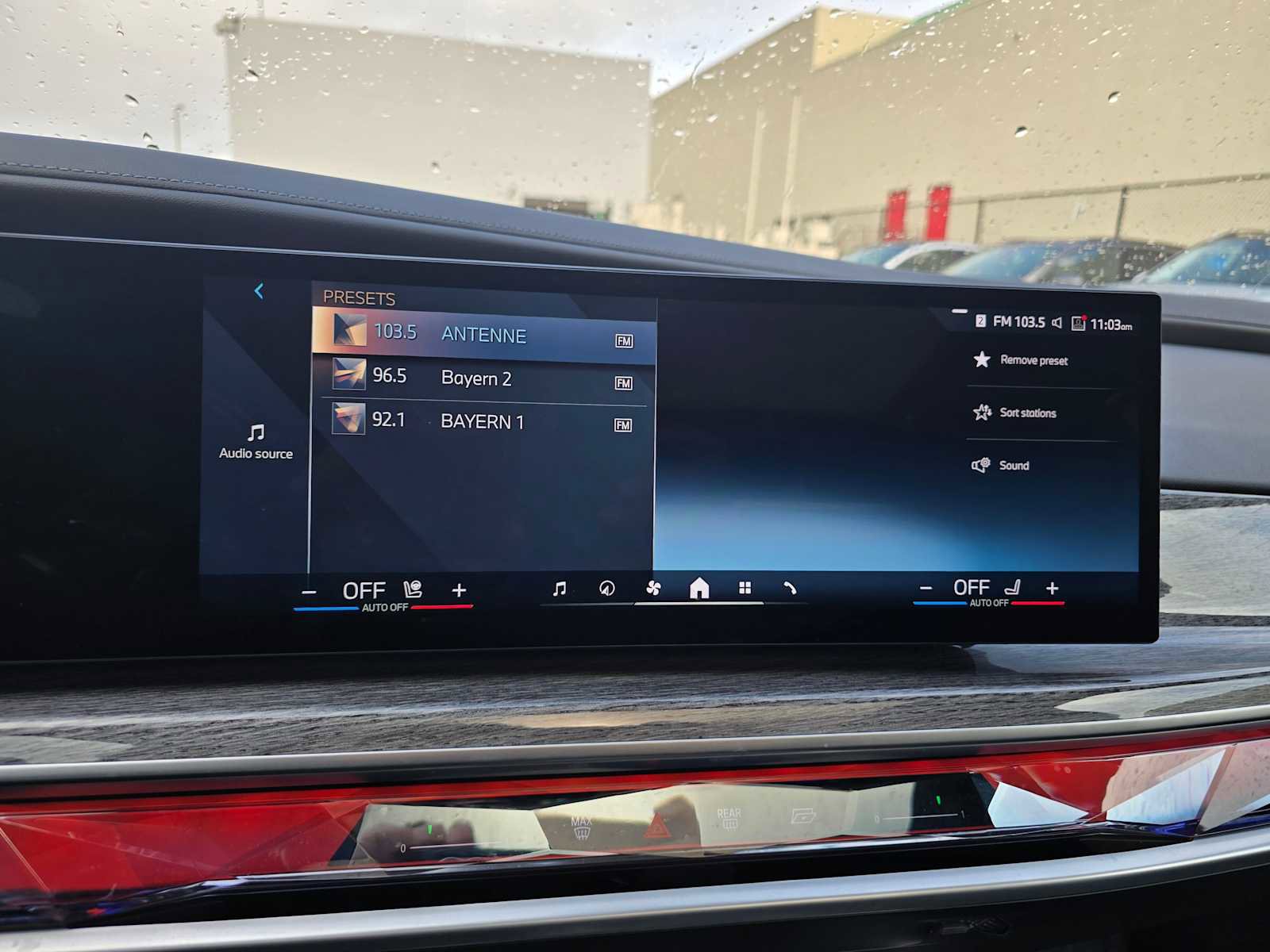 Used 2024 BMW 740i image 29